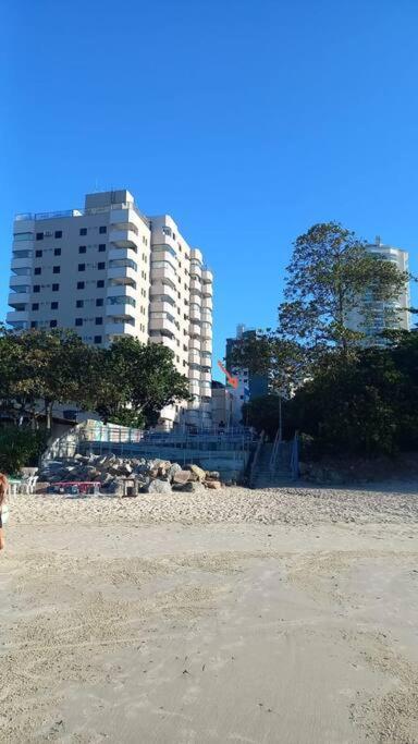 Apto Praia Do Tombo Guaruja Ngoại thất bức ảnh